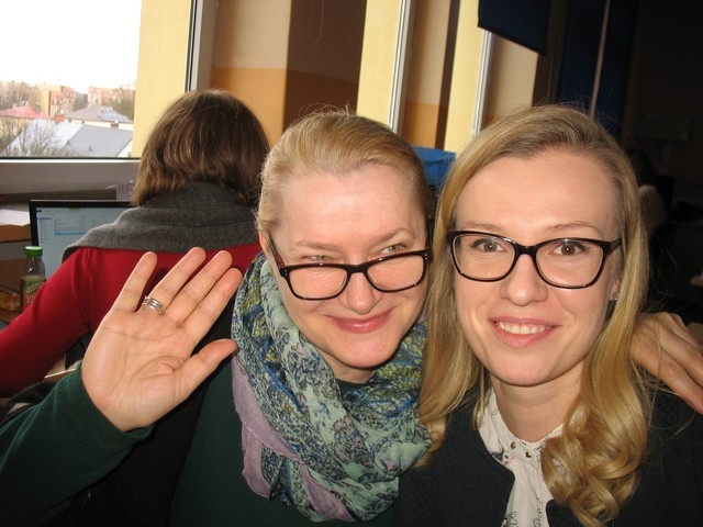 dwie uśmiechnięte uczestniczki szkolenia