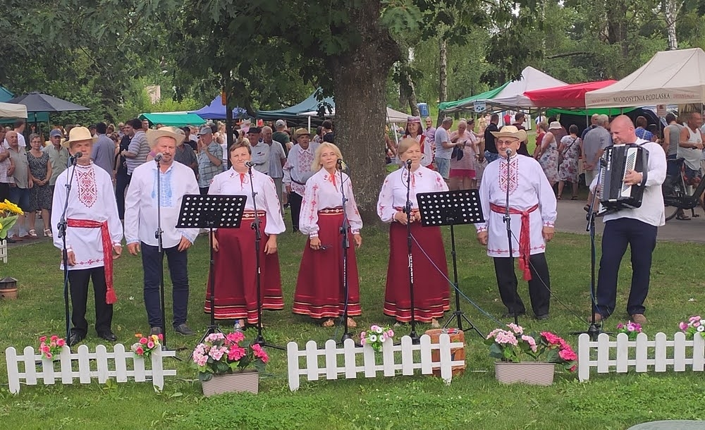 śpiewający zespół