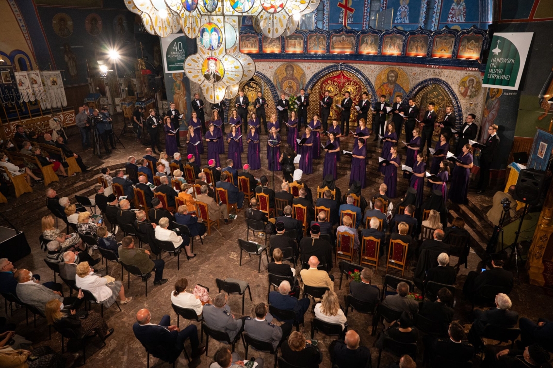 chór w trakcie występu w Soborze Św. Trójcy