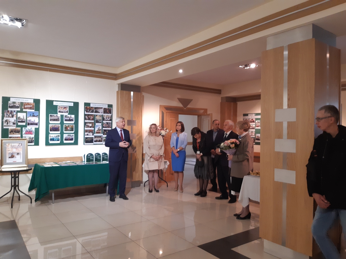 Burmistrz Miasta przemawiający do gości