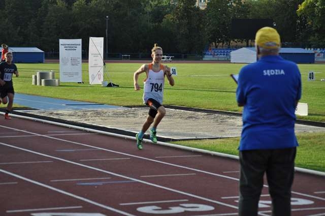 Uczestnik zwodów podczas biegu.