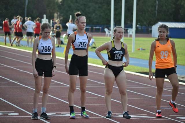 Uczestnicy zwodów podczas startu.