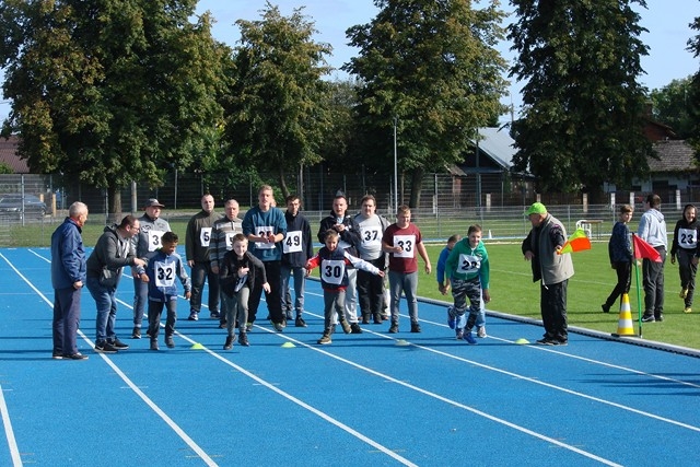 Uczestnicy podczas biegu.