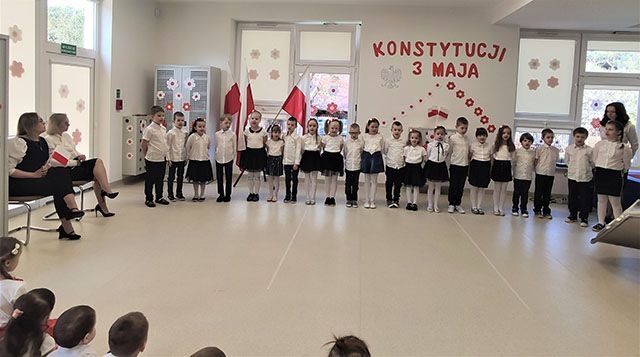 Uroczyste obchody Konstytucji 3 Maja w Przedszkolu Nr 3