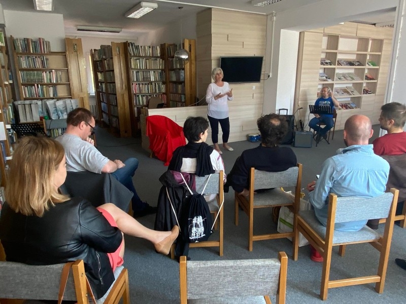 Wizyta partnerów z Włoch w Miejskiej Bibliotece Publicznej w Hajnówce