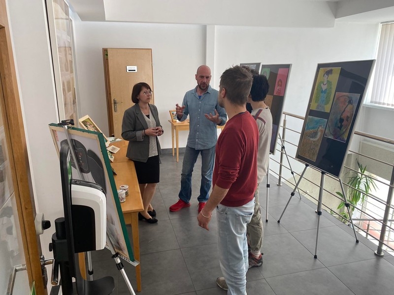 Wizyta partnerów z Włoch w Miejskiej Bibliotece Publicznej w Hajnówce