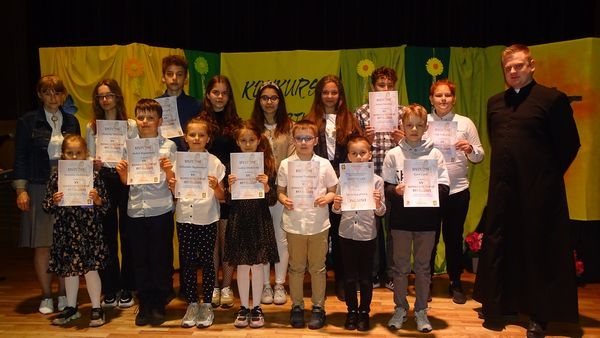 Zdjęcie pamiątkowe uczestników