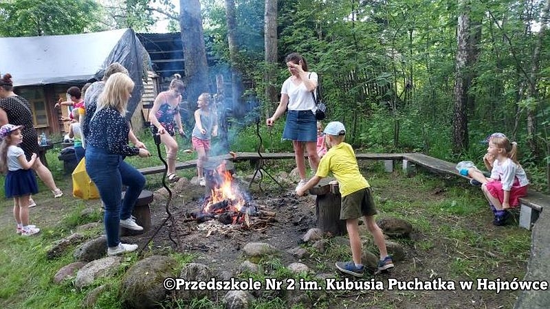 Uroczyste zakończenie roku przedszkolnego w grupie "Puchatki" z Przedszkola Nr 2 im. Kubusia Puchatka w Hajnówce