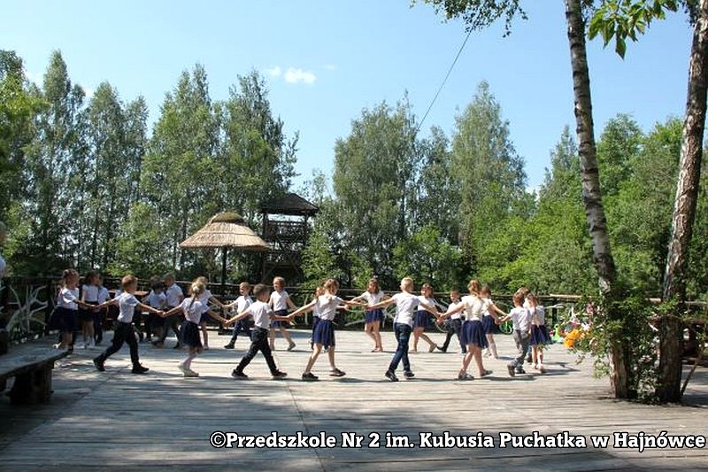Uroczyste zakończenie roku przedszkolnego w grupie "Puchatki" z Przedszkola Nr 2 im. Kubusia Puchatka w Hajnówce