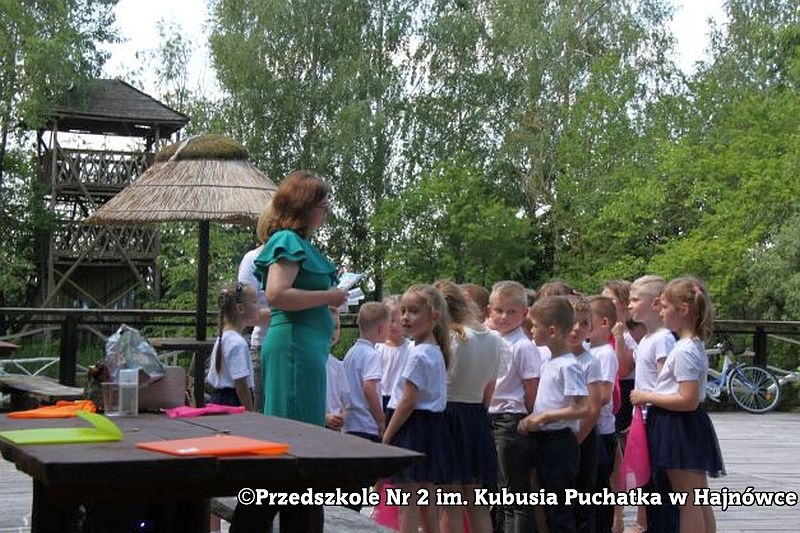 Uroczyste zakończenie roku przedszkolnego w grupie "Puchatki" z Przedszkola Nr 2 im. Kubusia Puchatka w Hajnówce