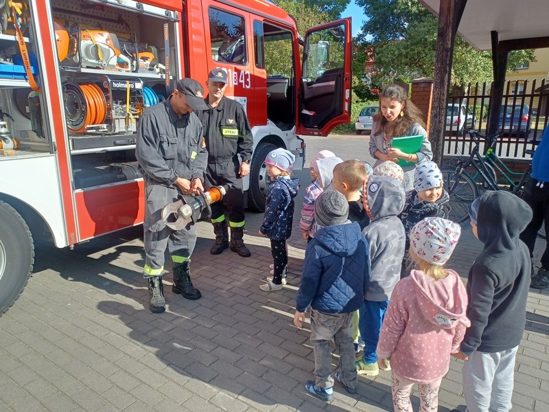 Ćwiczenia ewakuacyjne w przedszkolu -prezentacja sprzętu