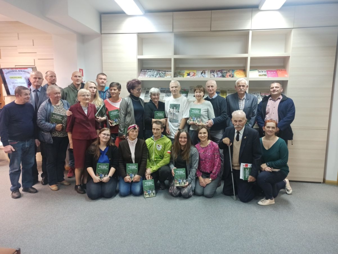 Zdjęcie pamiątkowe uczestników