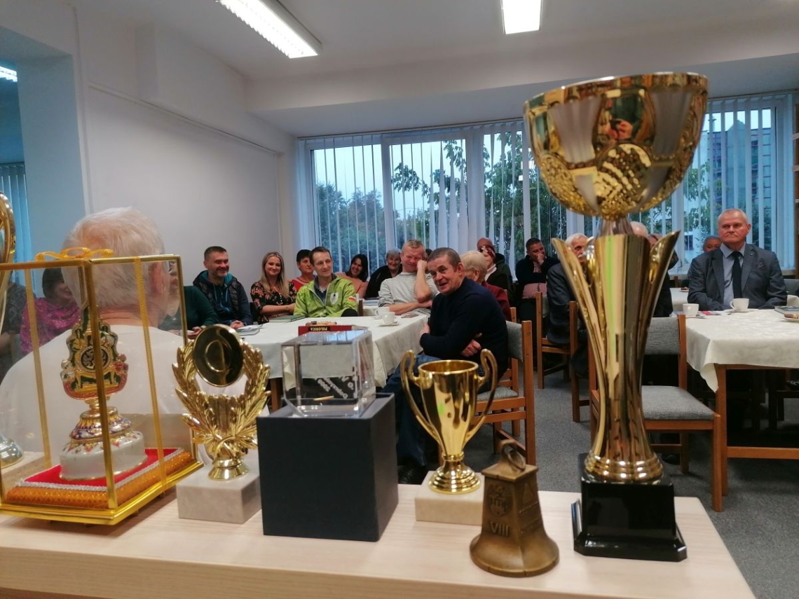 Puchary zdobyte podczas maratonów