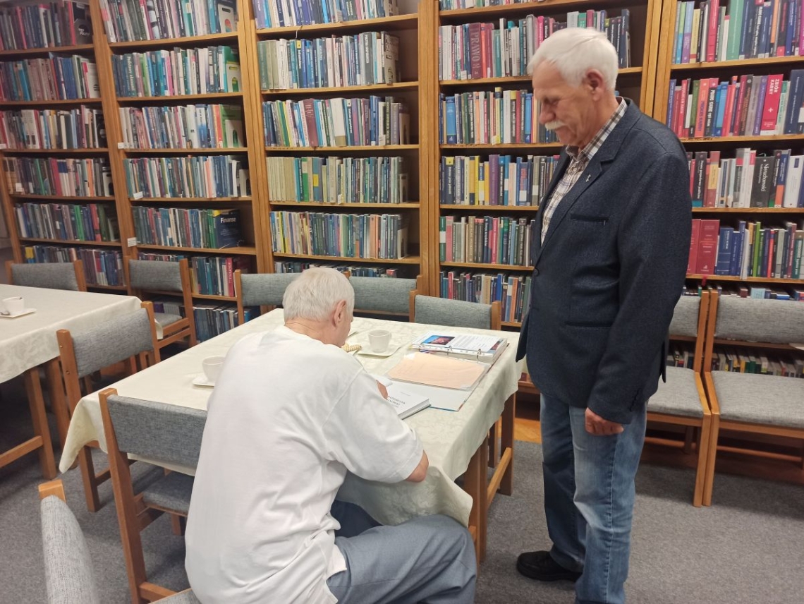 Składanie autografów