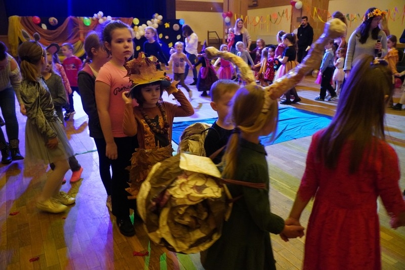 bal przebranych dzieci