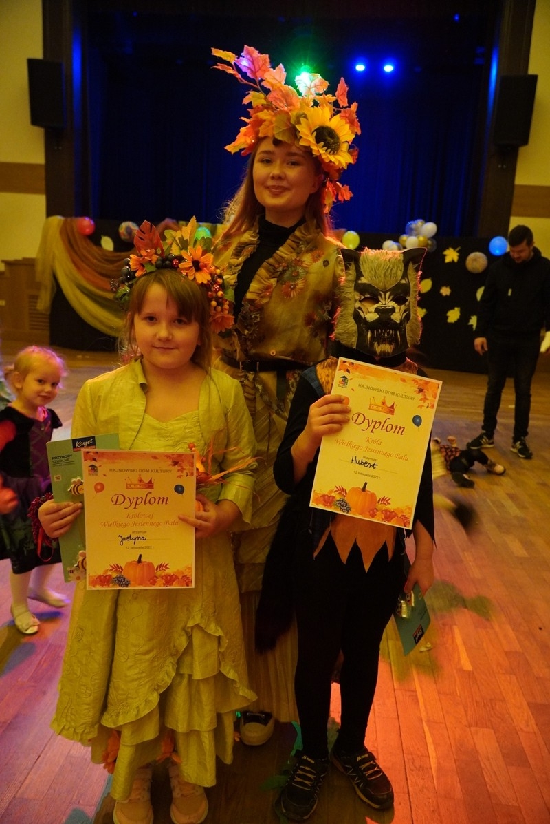 bal przebranych dzieci