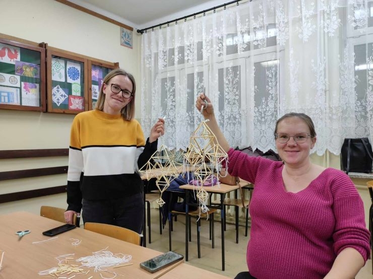 wspólne wykonywanie ozdób