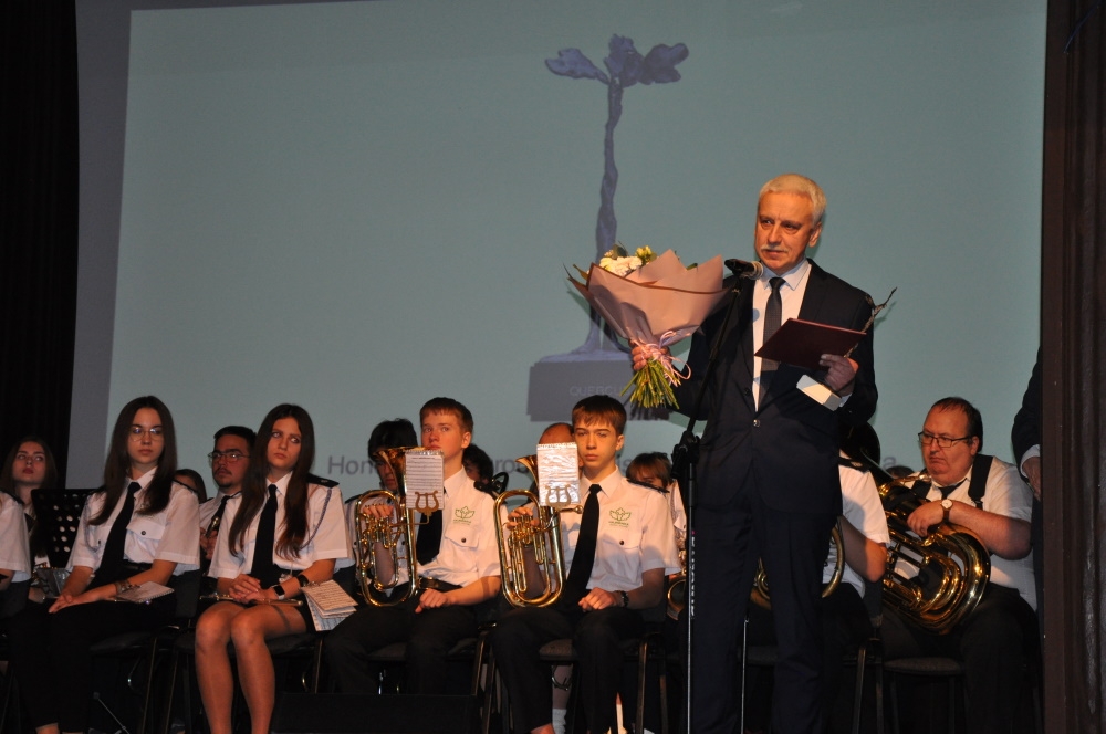 Zdjęcie z gali wręczenia nagród.