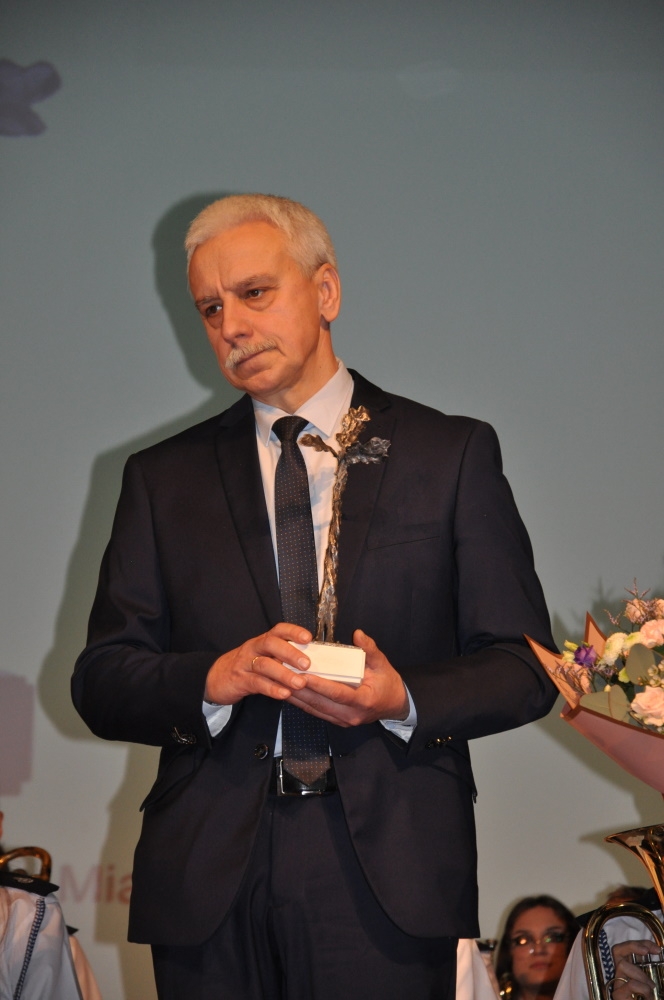 Zdjęcie z gali wręczenia nagród.