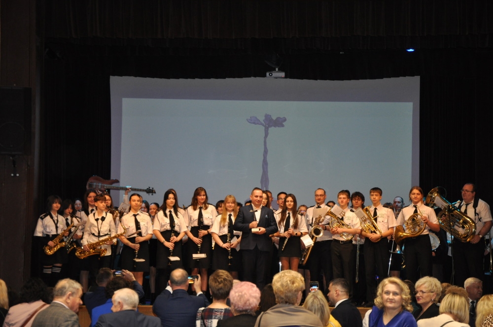 Zdjęcie z gali wręczenia nagród.