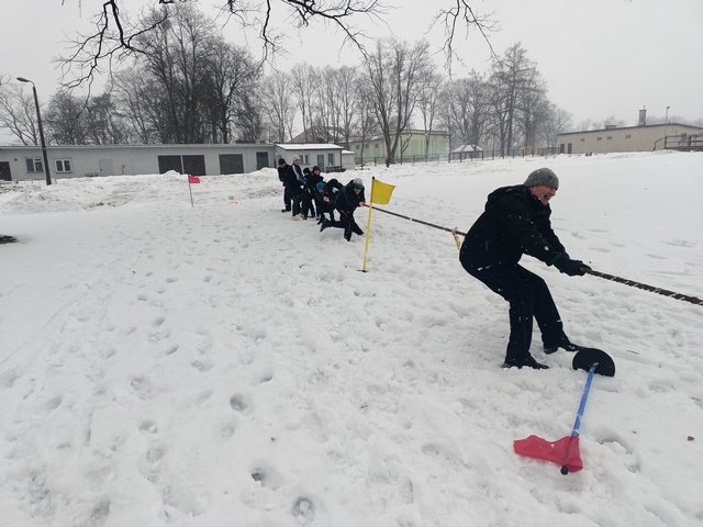 zabawy na śniegu