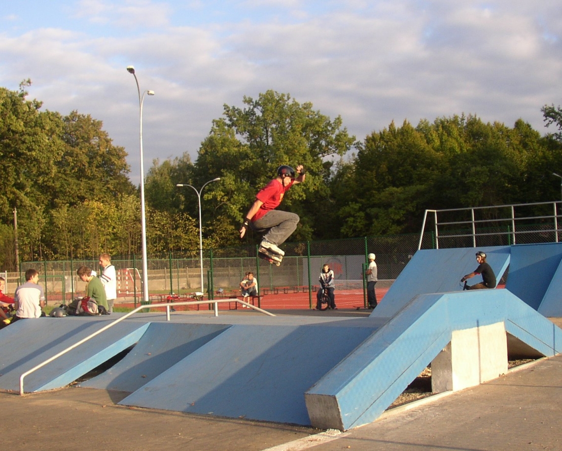 na skateparku