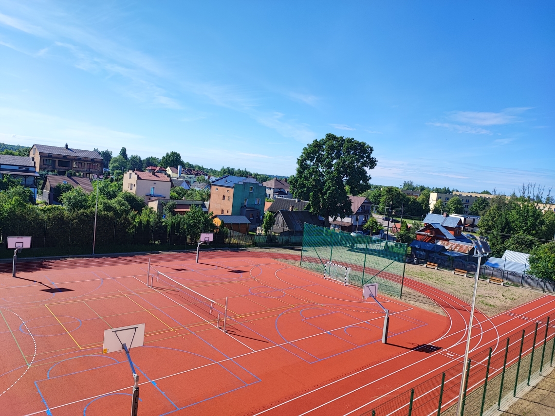 boisko przy szkole nr 4