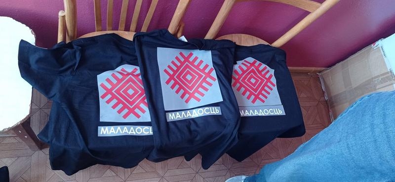 koszulki z nadrukami