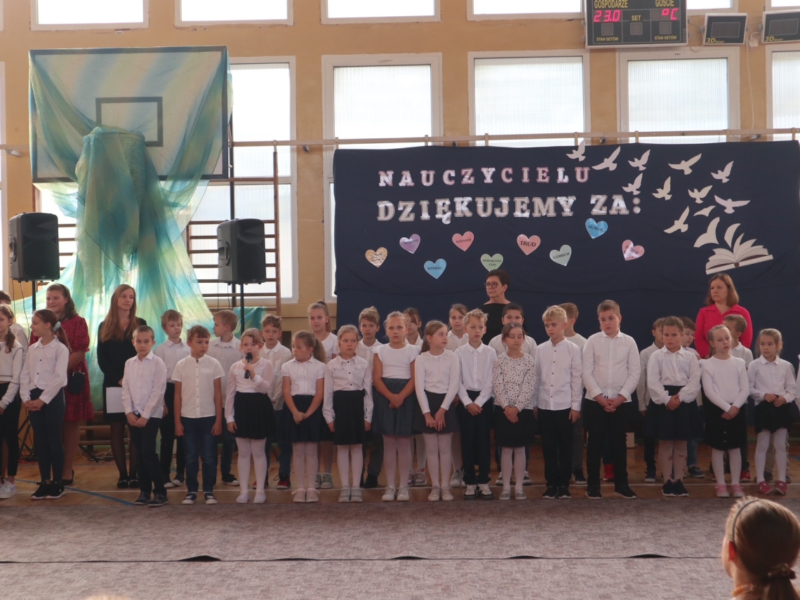 Zdjęcie z obchodów Święta Dnia Nauczyciela
