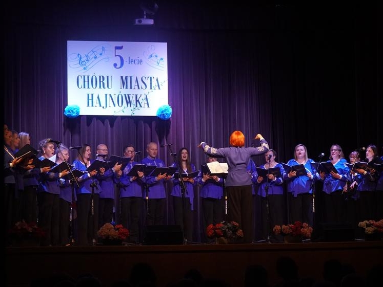 chór na scenie do mu kultury