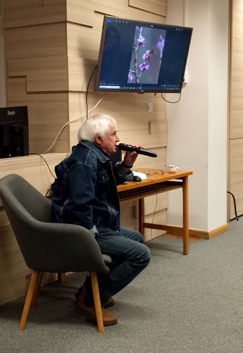 wykład w czytelni miejskiej