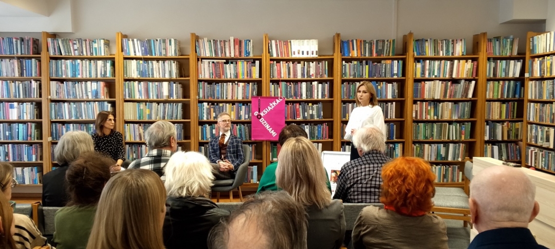 spotkanie w czytelni miejskiej