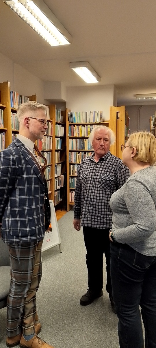spotkanie w czytelni miejskiej