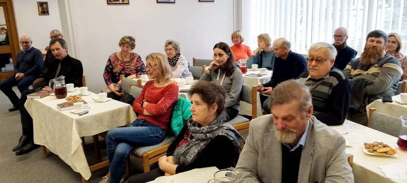 słuchacze na spotkaniu