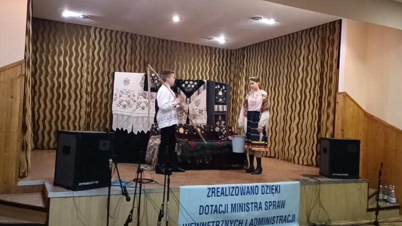 młodzież podczas przedstawienia