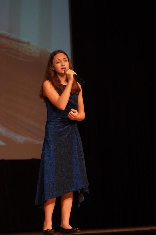 Laureat konkursu występujący a scenie HDK