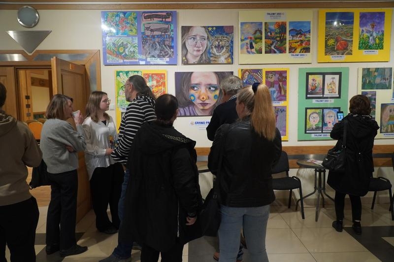 Uczestnicy wernisażu