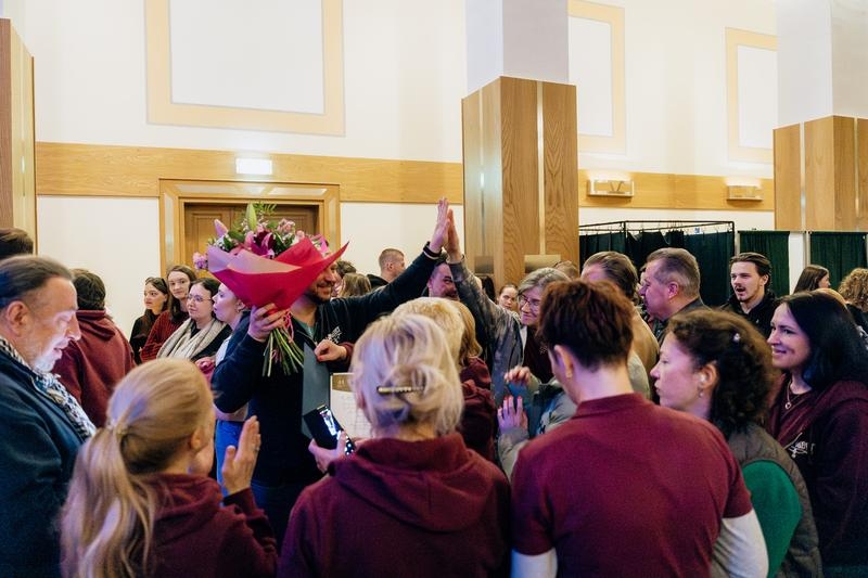 radość z odczytanego wyniku