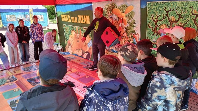 gra planszowa na temat kompostowania i segregacji odpadów