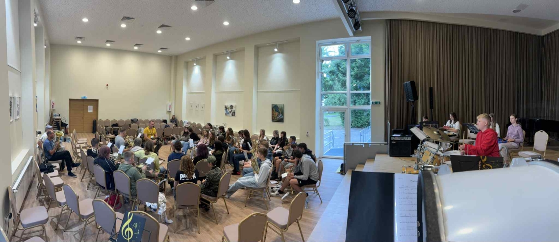 muzycy podczas warsztatów muzyczych