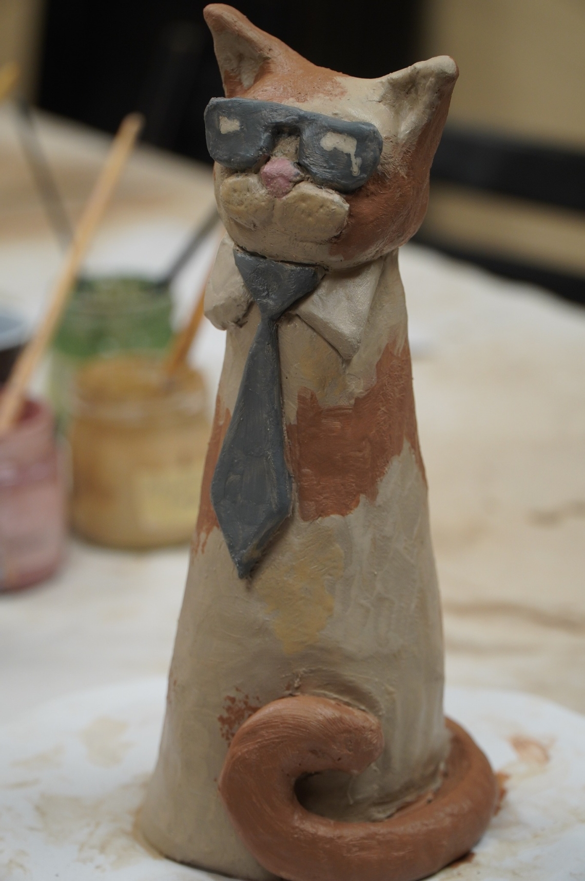 na zdjęciach widać uczestników warsztatów oraz ich dzieła