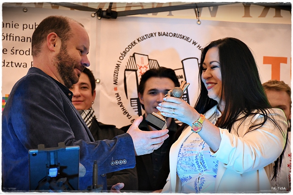 wręczenie statuetki