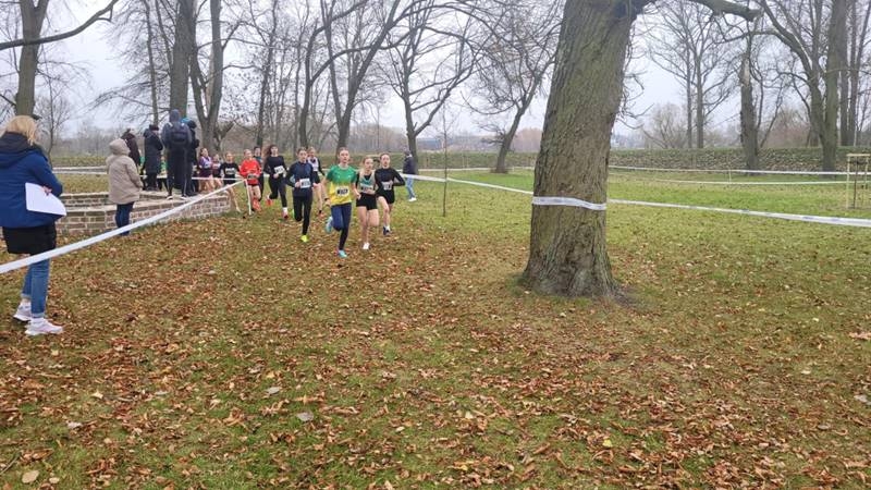 Hania Bura w biegu na 1,5 km