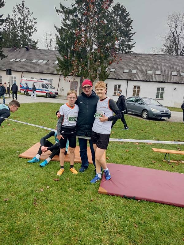 Jan Melesz i Grzegorz Bura z trenerem