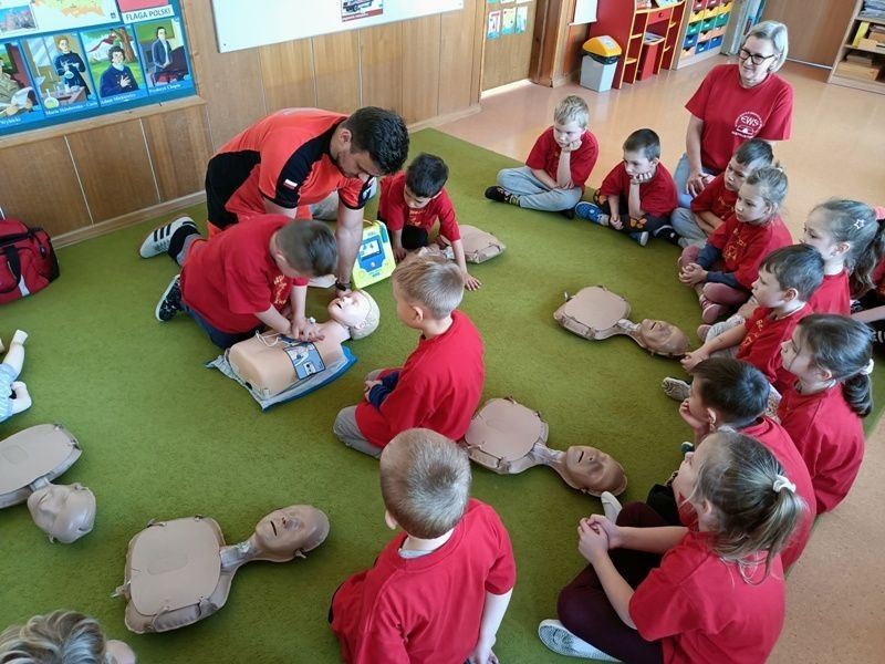 Zajęcia prowadzone przez nauczycieli z Niemiec w grupie piątej