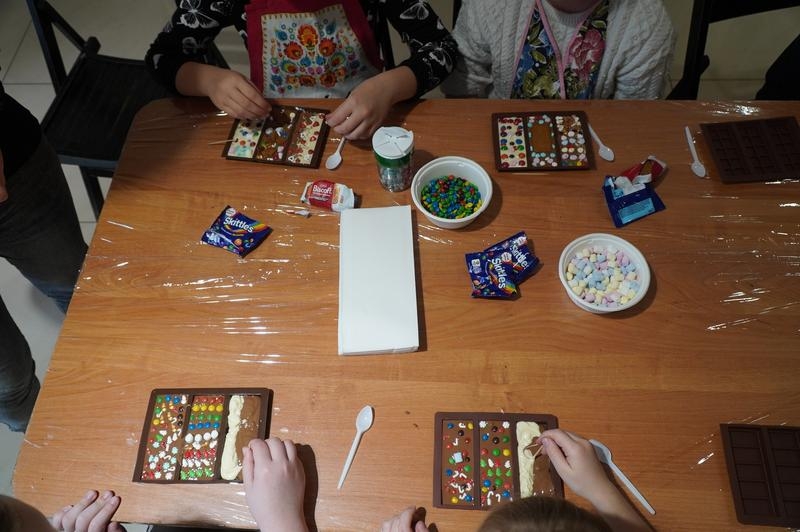 Warsztaty świąteczne FABRYKA CZEKOLADY