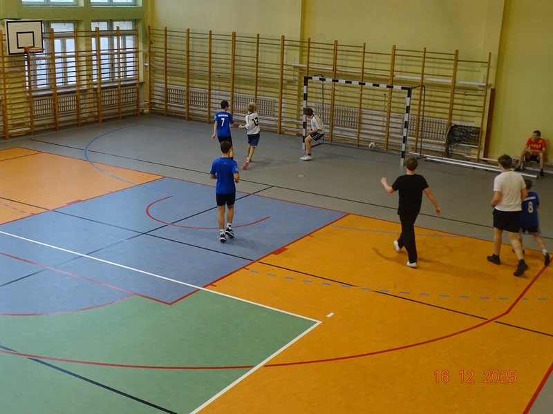 uczestnicy mistrzostw podczas gry