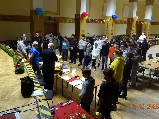 podsumowanie w sali hajnowskiego domu kultury