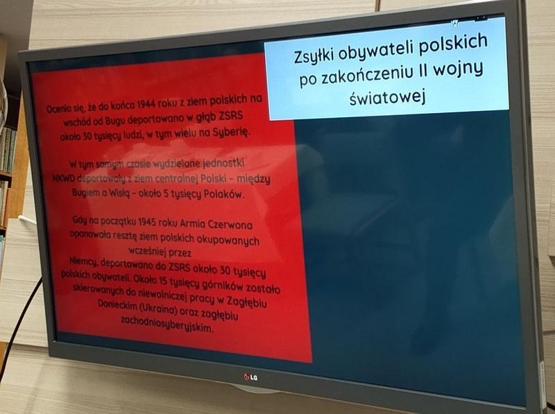 slajd wyświetlany na telewizorze