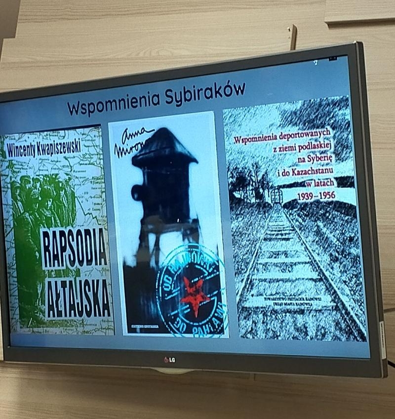slajd wyświetlany na telewizorze